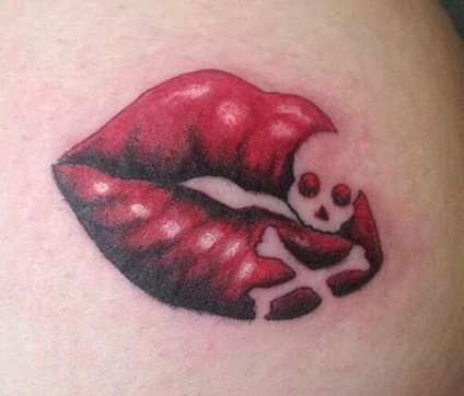 9 Beautiful Lip Tattoo Designs to Enhance Your Natural Look