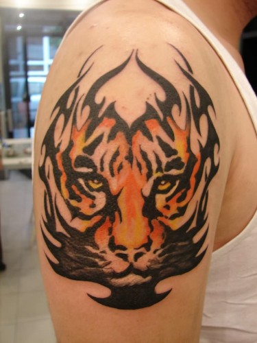 15 Best Shoulder Tattoo Designs for Men and Women