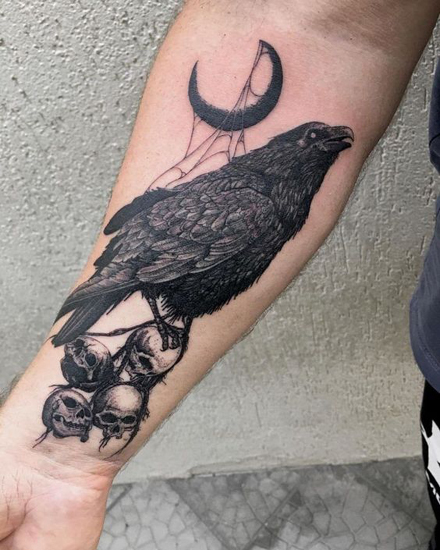 10+ Stylish and Traditional Crow Tattoo Designs | I Fashion Styles