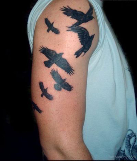10+ Stylish and Traditional Crow Tattoo Designs | I Fashion Styles