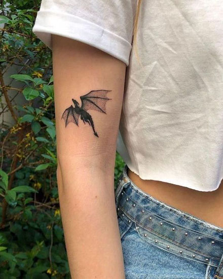 15+ Amazing Dragon Tattoo Designs For Men And Women