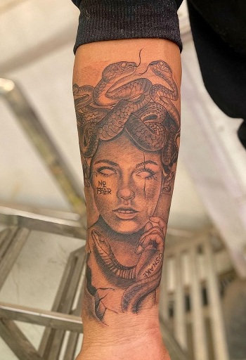 10+ Striking Medusa Tattoo Designs for a Powerful Look