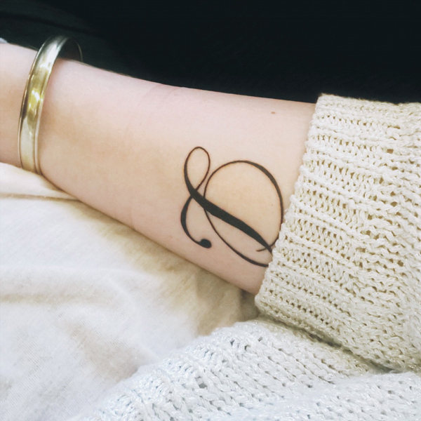 25 Trending L Letter Tattoo Designs 2023 | I Fashion Styles