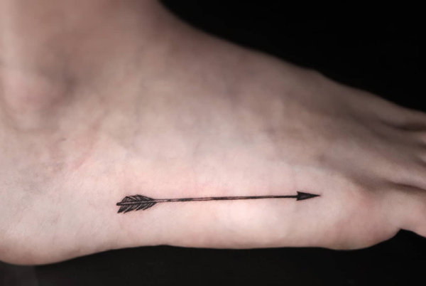 20 Stylish Arrow Tattoo Designs for Modern Look
