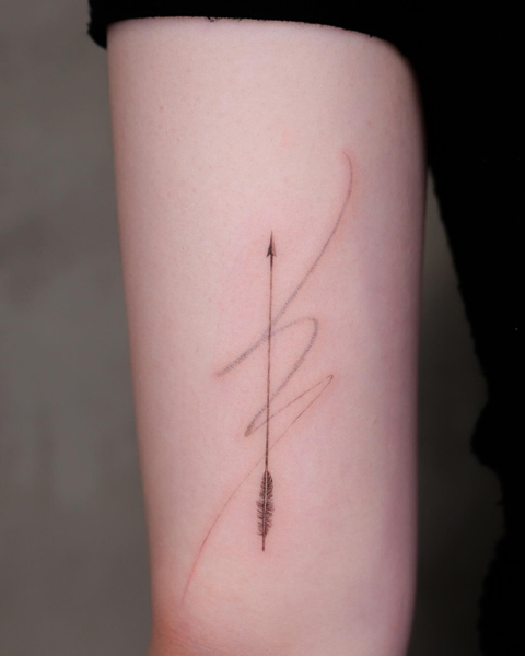 20 Stylish Arrow Tattoo Designs for Modern Look