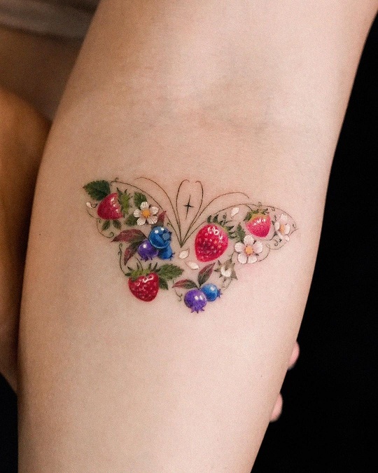 10 Realistic Strawberry Tattoo Designs and Ideas