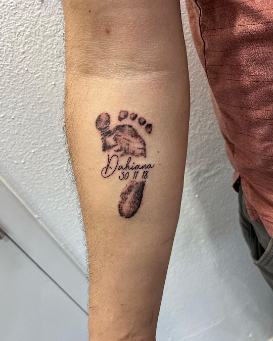 15 Best Footprint Tattoo Designs for Men and Women