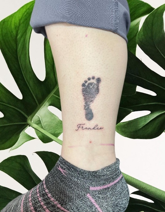15 Best Footprint Tattoo Designs for Men and Women