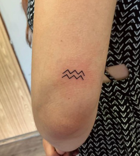 15+ Stunning Aquarius Tattoo Designs for Zodiac Lovers