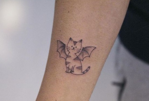 15 Striking Flash Tattoo Designs Suitable for Everyone