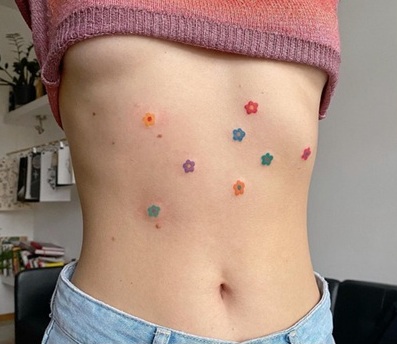 20 Attractive Stomach Tattoo Designs for Men and Women