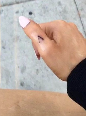 20 Best Ariana Grande Tattoos Collection | I Fashion Styles