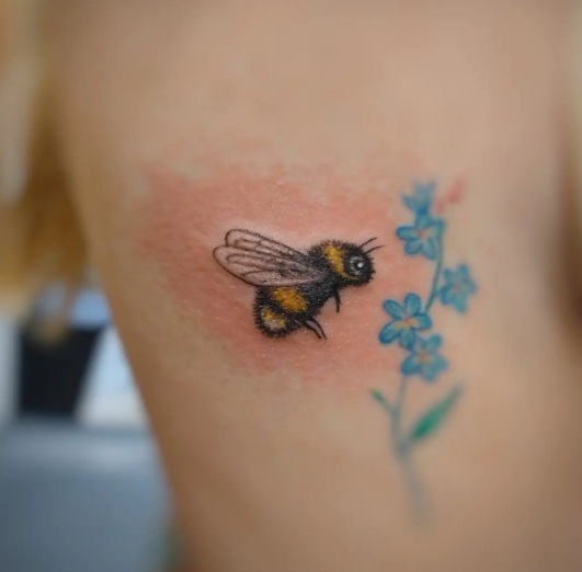 20 Inspiring Bee Tattoo Designs In 2023 | I Fashion Styles