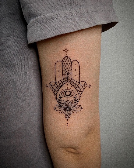 Top 15 Exclusive Hamsa Tattoo Designs | I Fashion Styles