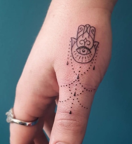 Top 15 Exclusive Hamsa Tattoo Designs | I Fashion Styles