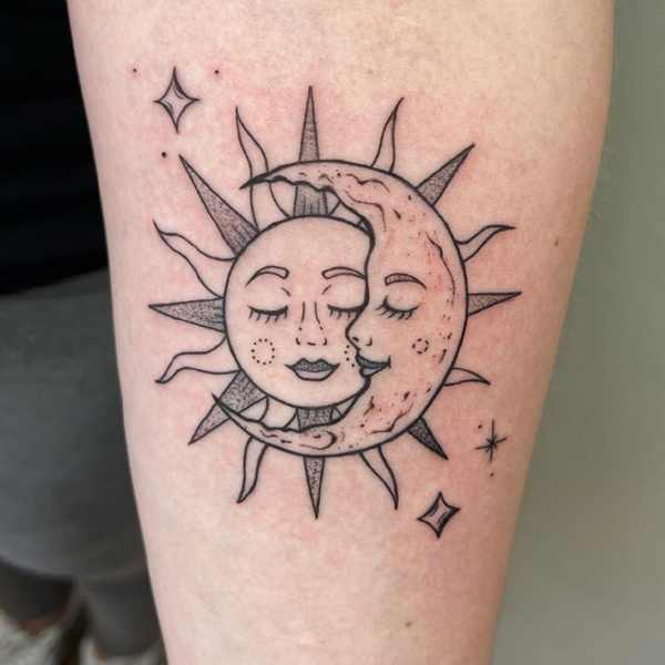 25 Gorgeous Sun and Moon Tattoo Designs Suitable for Anyone