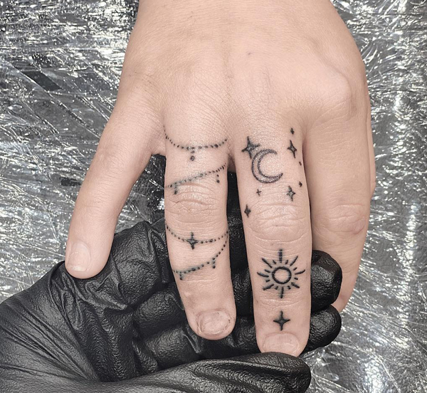 25 Gorgeous Sun and Moon Tattoo Designs Suitable for Anyone