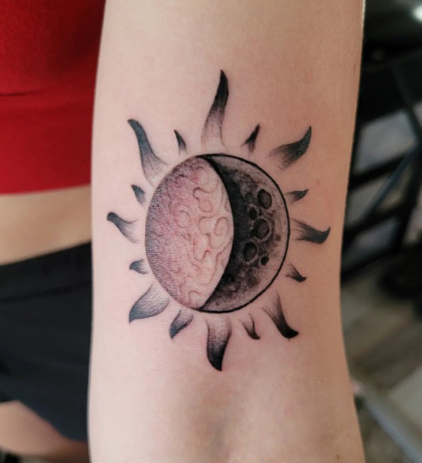 25 Gorgeous Sun and Moon Tattoo Designs Suitable for Anyone