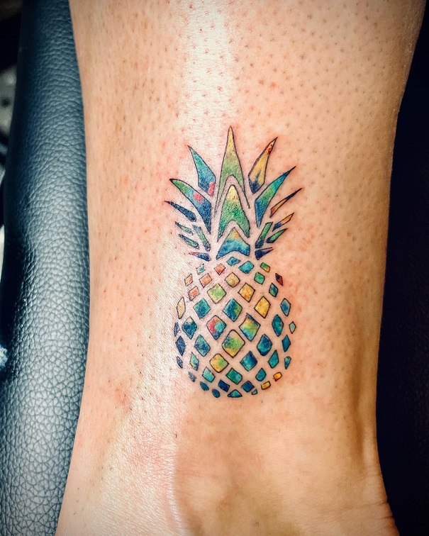 20 Fantastic Pineapple Tattoo Designs With Meanings