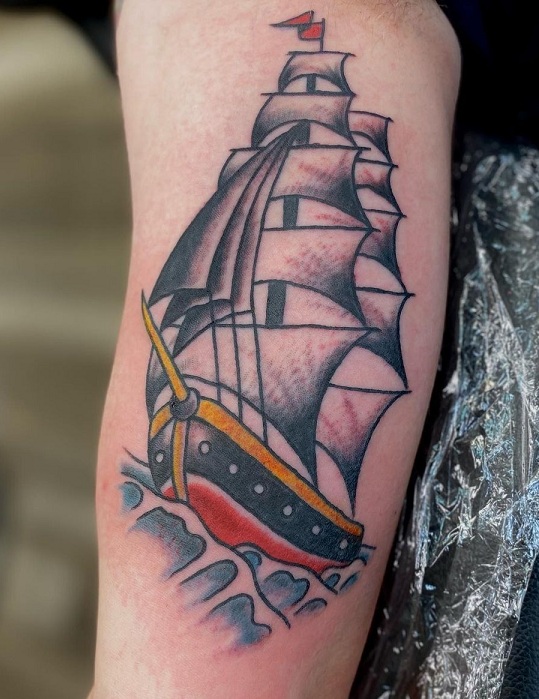 10 Stunning Sailor Tattoo Designs for Men and Women