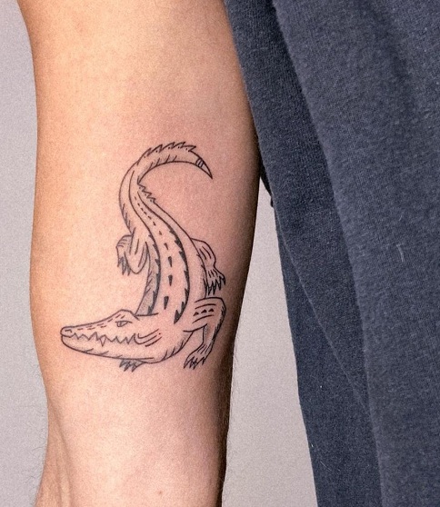 15+ Eye Catching Alligator Tattoo Designs for Powerful Look