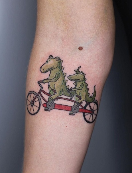 15+ Eye Catching Alligator Tattoo Designs for Powerful Look