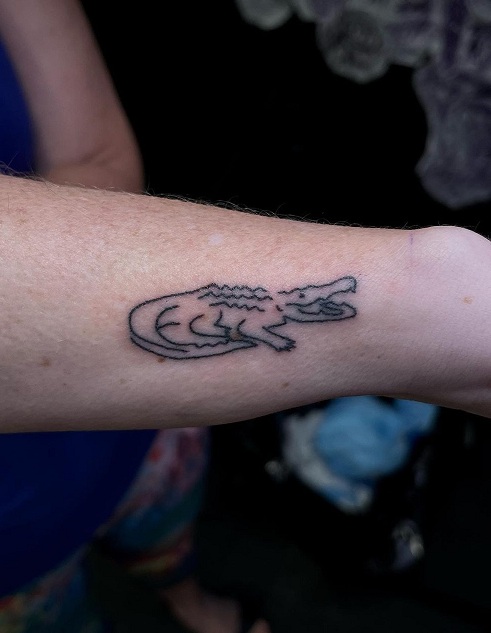 15+ Eye Catching Alligator Tattoo Designs for Powerful Look