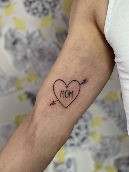 20 Beautiful Mom Tattoos to Celebrate Unconditional Love