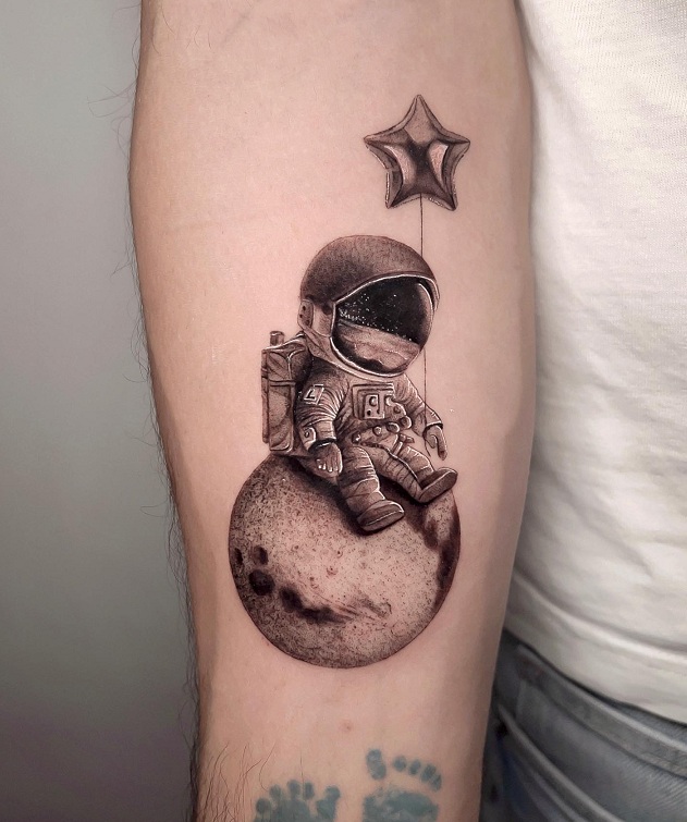 15+ Unique Astronaut Tattoo Designs for Space Enthusiasts