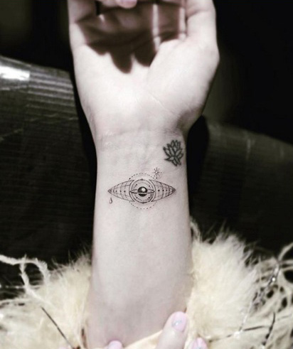 15 Hottest Tattooed Celebrity Women in the World 2024