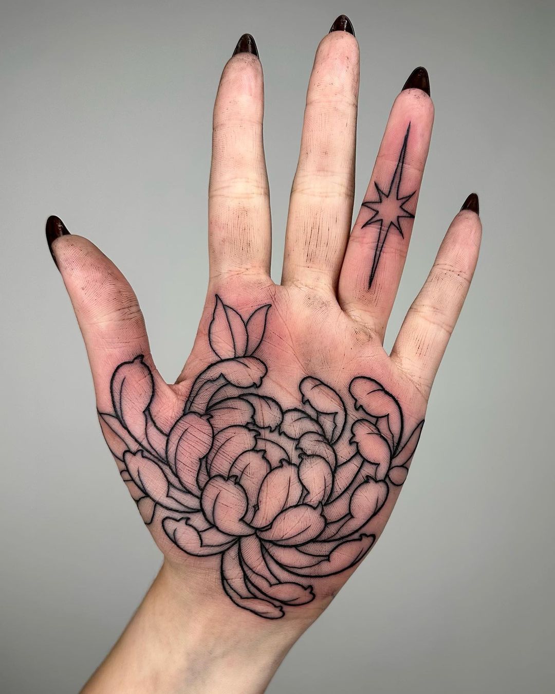 20+ Best Chrysanthemum Flower Tattoo Designs Just For You