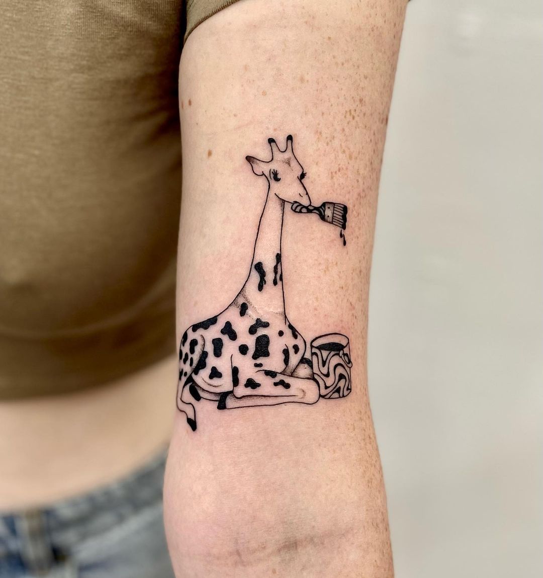 30+ Unique Giraffe Tattoo Designs with Meanings