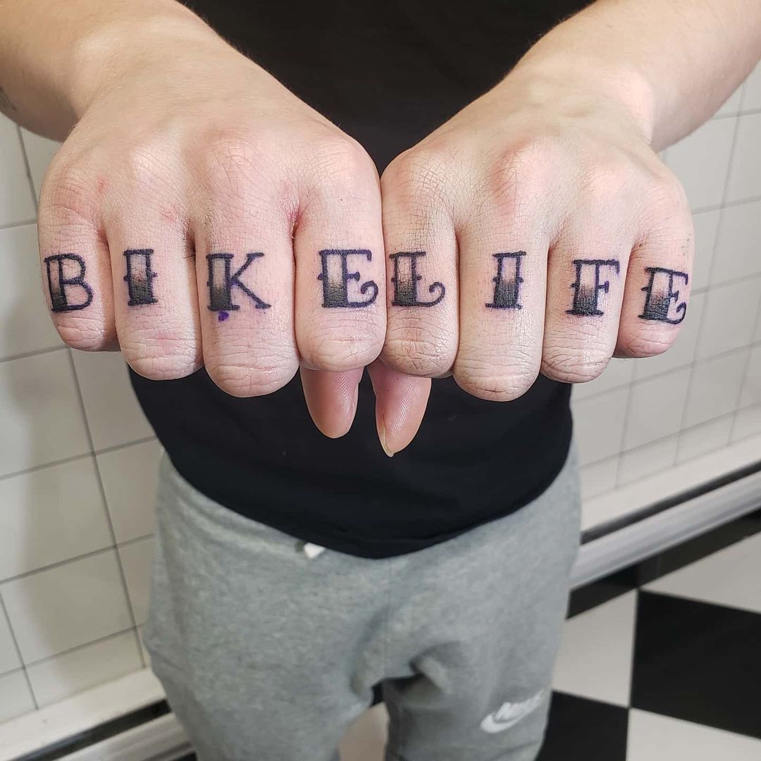 25 Stunning Knuckle Tattoo Ideas for Men and Women