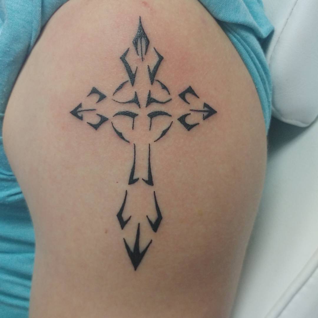 30+ Striking Tribal Cross Tattoo Designs Just For You 2024