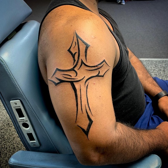 30+ Striking Tribal Cross Tattoo Designs Just For You 2024