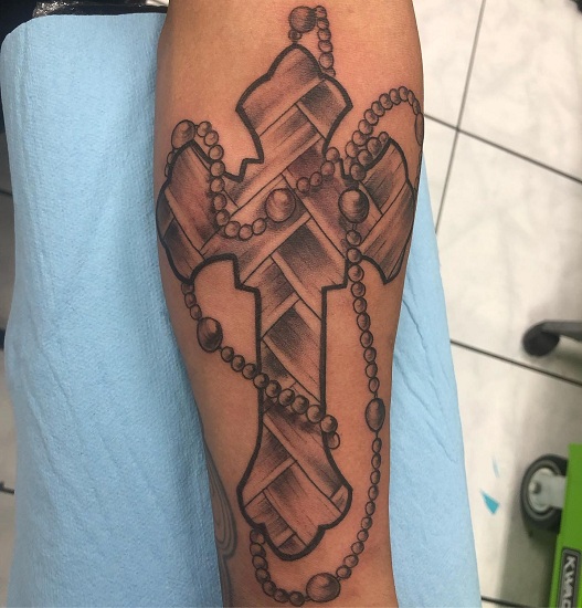 30+ Striking Tribal Cross Tattoo Designs Just For You 2024