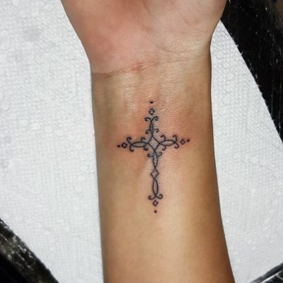 30+ Striking Tribal Cross Tattoo Designs Just For You 2024