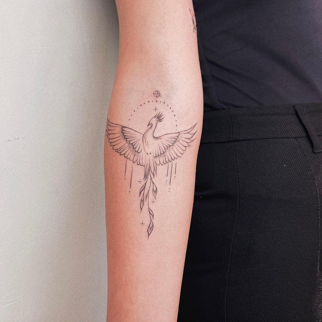 15 Phoenix Tattoo Designs That Celebrate Resilience