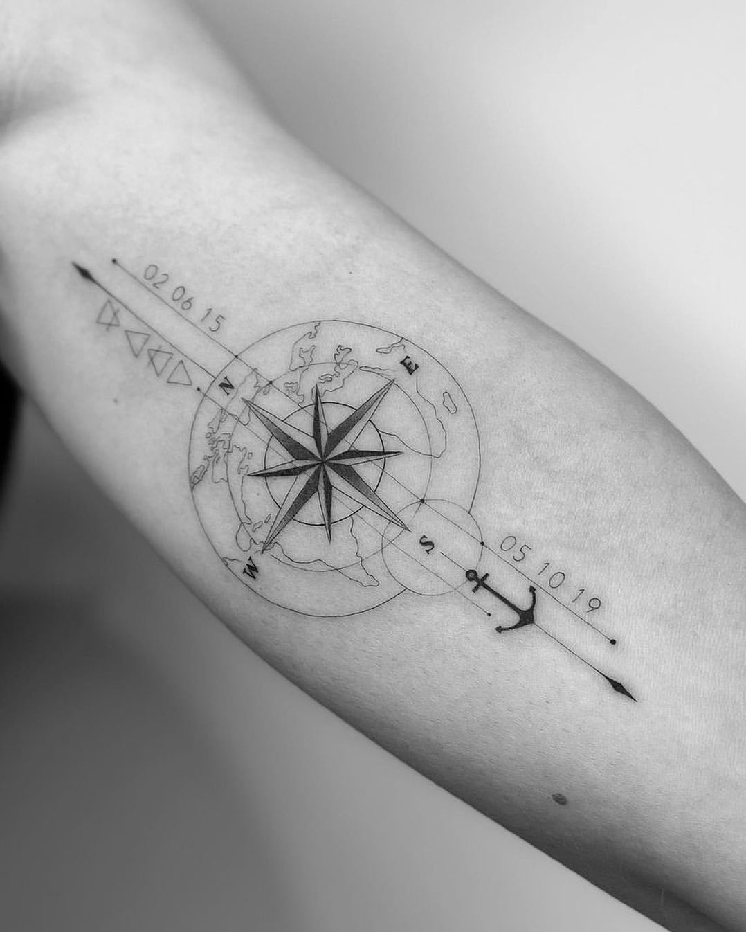 30+ Charming Compass Tattoo Designs Perfect for Every Story