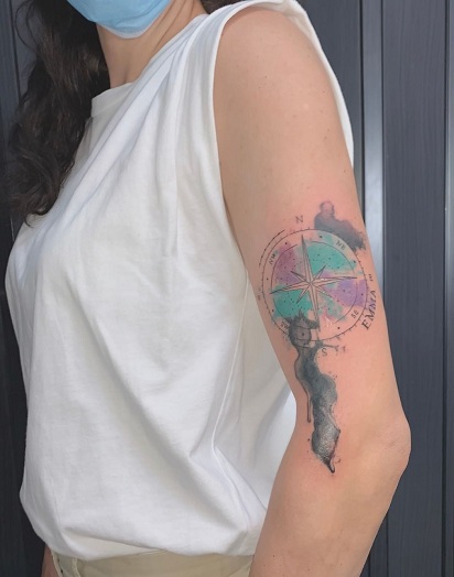 30+ Charming Compass Tattoo Designs Perfect for Every Story