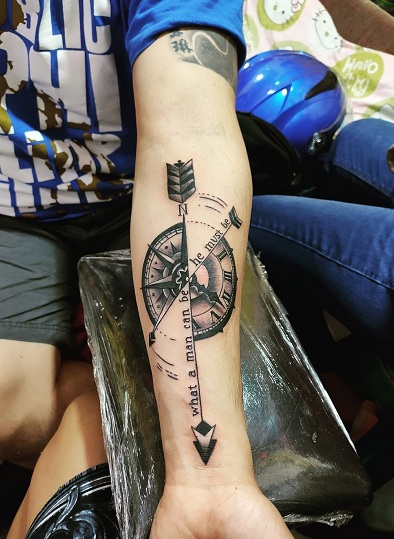 30+ Charming Compass Tattoo Designs Perfect for Every Story