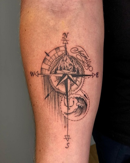 30+ Charming Compass Tattoo Designs Perfect for Every Story