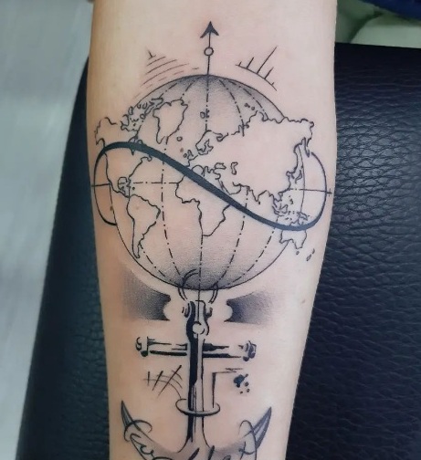 30+ Charming Compass Tattoo Designs Perfect for Every Story
