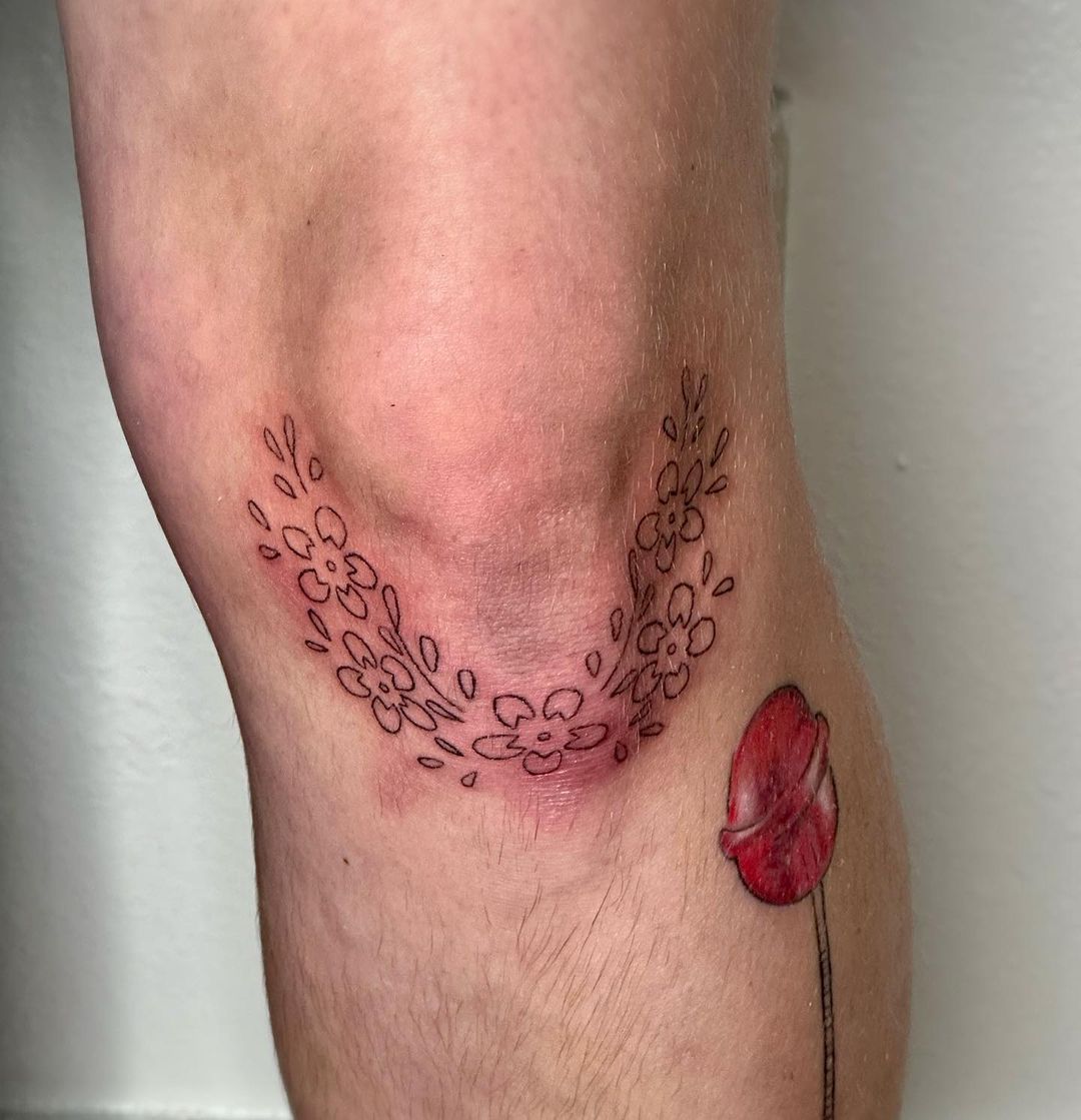 30+ Striking Knee Tattoo Designs to Unleash Your Style