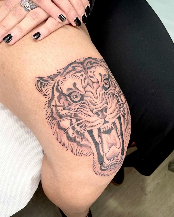 30+ Striking Knee Tattoo Designs to Unleash Your Style