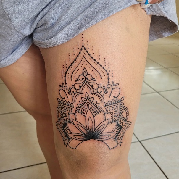 30+ Striking Knee Tattoo Designs to Unleash Your Style