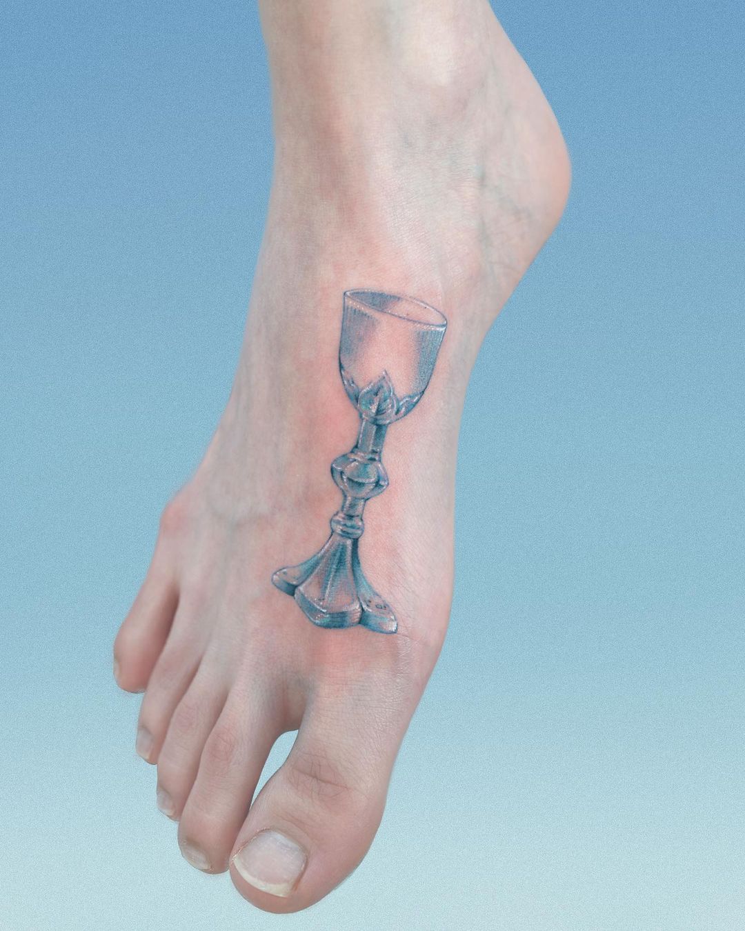 40 Meaningful Foot Tattoo Designs with Significance 2024
