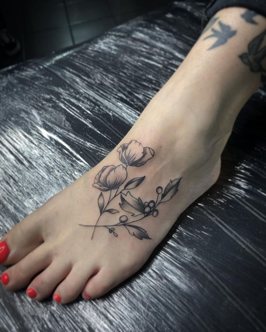 40 Meaningful Foot Tattoo Designs with Significance 2024