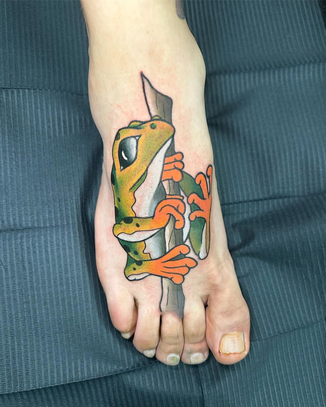 40 Meaningful Foot Tattoo Designs with Significance 2024