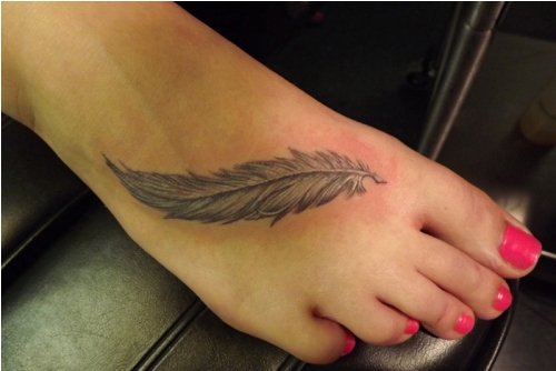 40 Meaningful Foot Tattoo Designs with Significance 2024